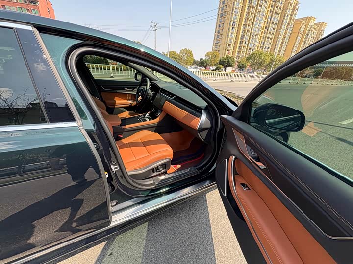 Jaguar XFL 2023 XFL 2.0 T P 250 2 WD — фото 14
