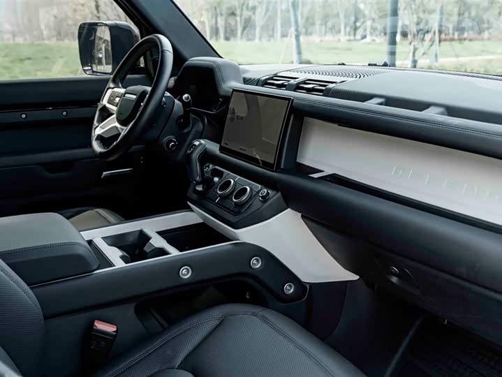 Land Rover Defender — фото 14