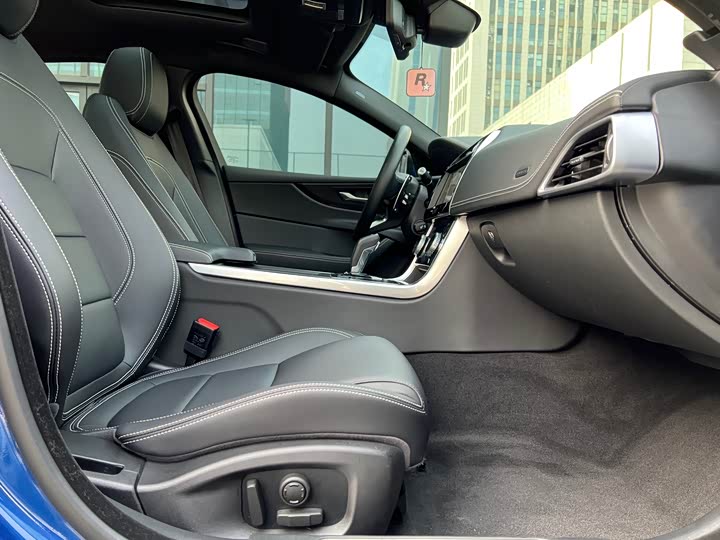 Jaguar XEL 2021 2.0 T 250 PS R-DYNAMIC SE — фото 9
