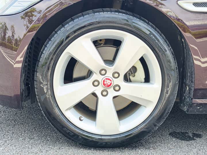 Jaguar XFL 2018 XFL 2.0 T 200 PS — фото 9