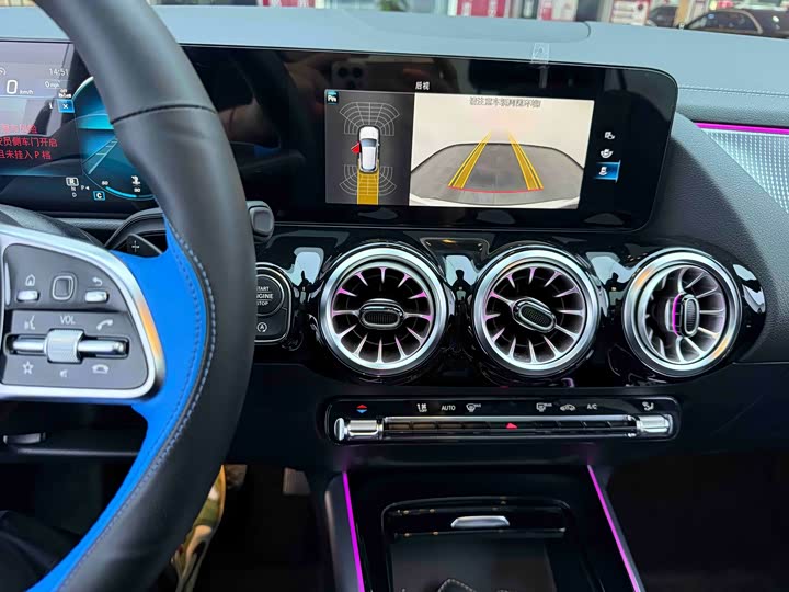 Mercedes-Benz GLA 2023 GLA 220 — фото 7