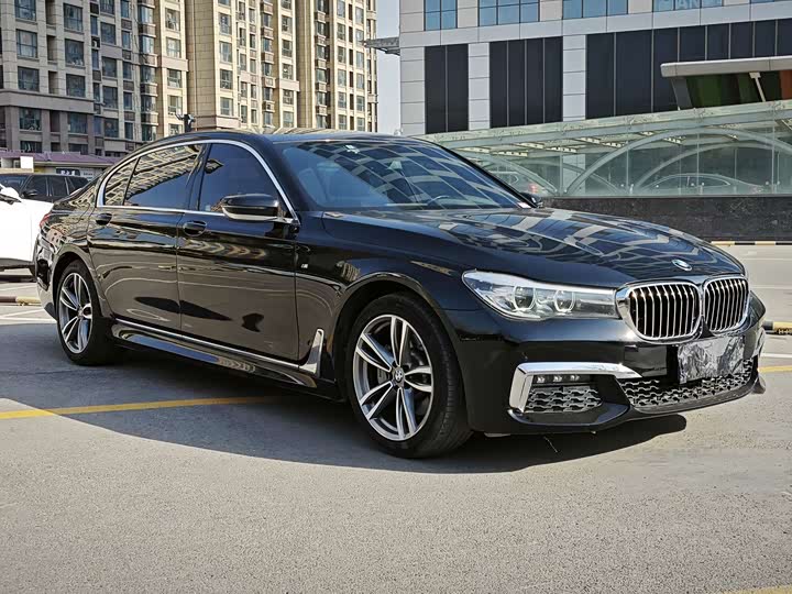 BMW 7 Series — фото 3