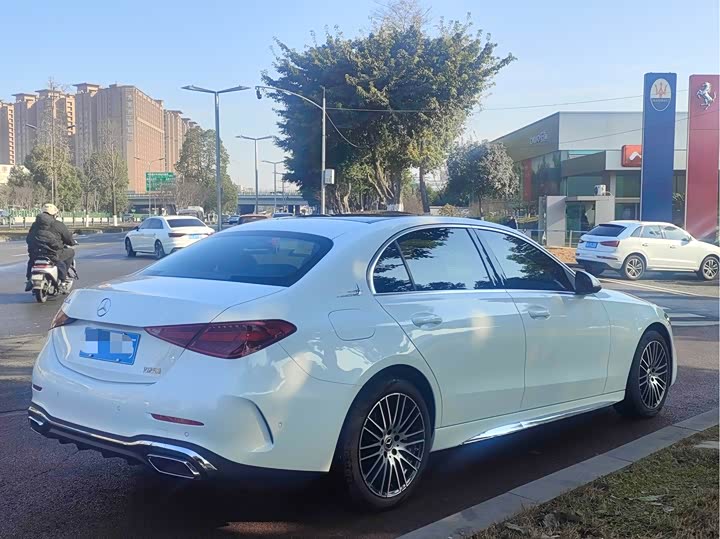 Mercedes-Benz C-Class 2023 C 260 L — фото 10