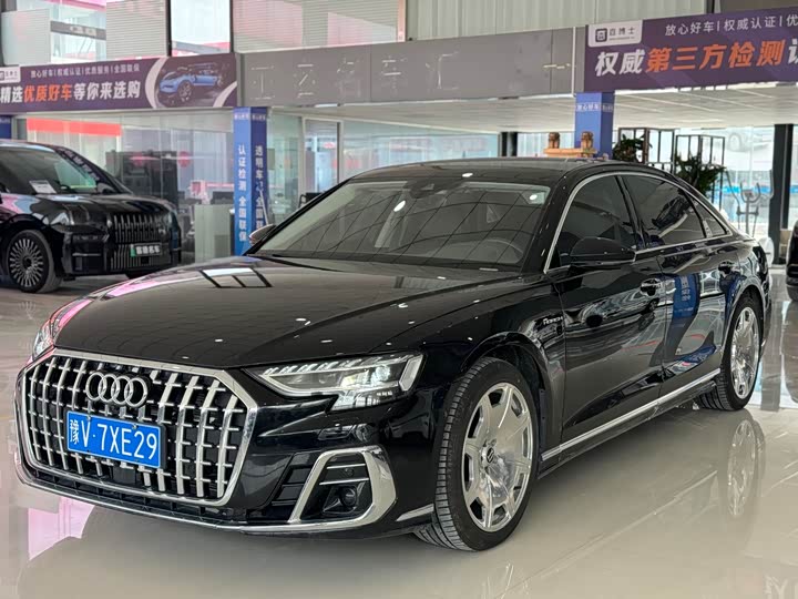 Audi A8 2023 A 8 L 50 TFSI quattro — фото 1