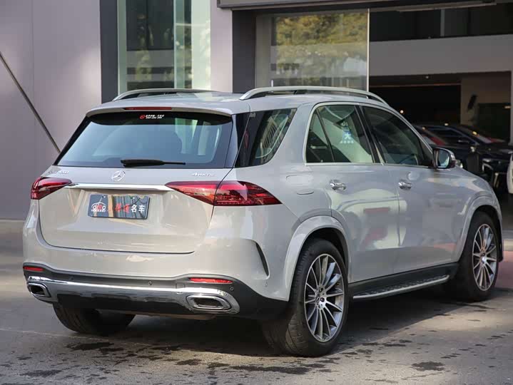 Mercedes-Benz GLE 2024 GLE 450 4 MATIC Luxury — фото 3