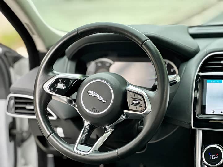 Jaguar XEL 2020 2.0 T 200 PS S — фото 17