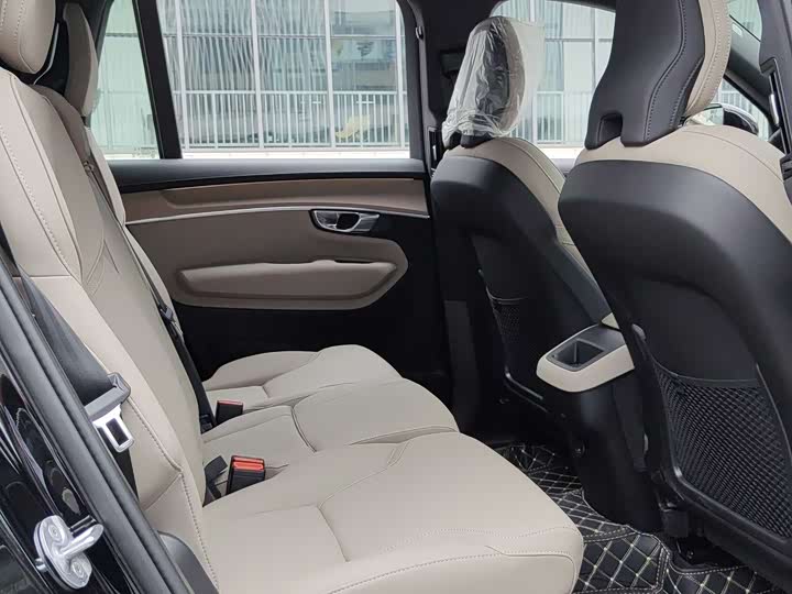 Volvo XC 90 2026 B 5 4 WD 5 — фото 14