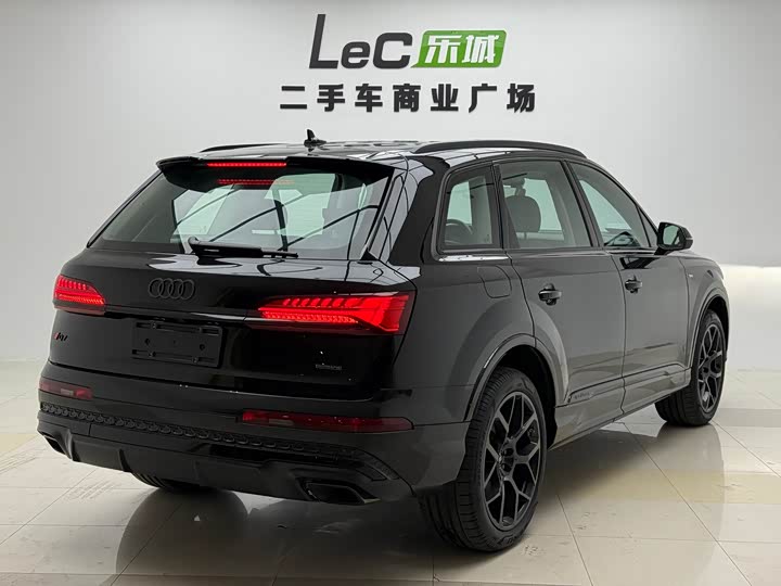 Audi Q 7 2025 45 TFSI quattro S line — фото 6