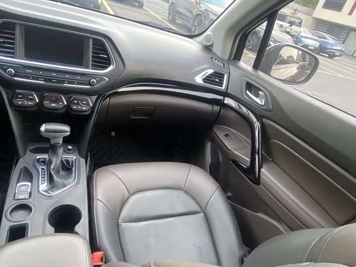 Trumpchi GS4 2017 235 T AT 2 WD — фото 20