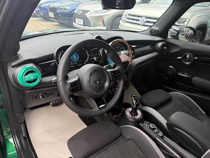 MINI Hatch — фото 13