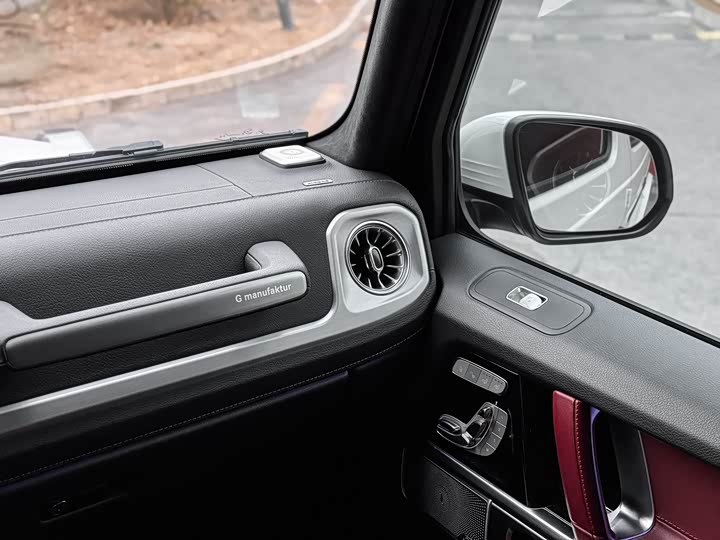 Mercedes-Benz G-Class 2022 AMG G 63 — фото 16