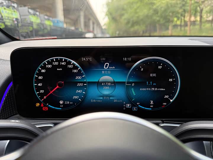 Mercedes-Benz GLB 2021 GLB 200 — фото 12