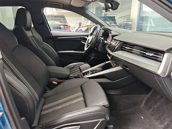Audi A3 2022 Sportback 35 TFSI Sport — фото 13