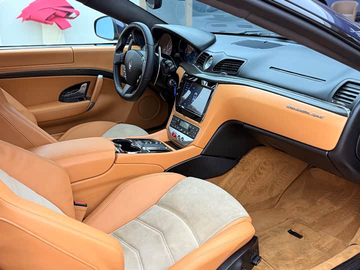 Maserati Gran 2015 4.7 L MC — фото 13