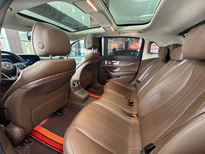 Mercedes-Benz E-Class 2021 E 300 L Luxury — фото 14