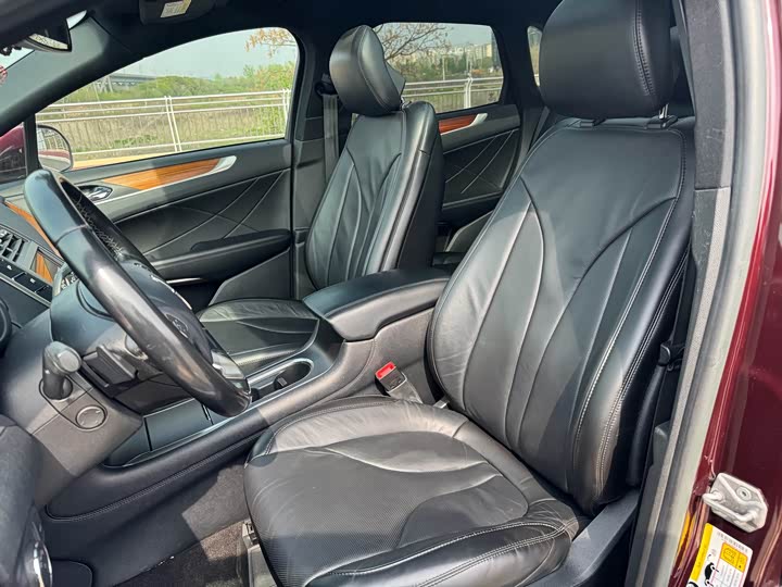 Lincoln MKC 2019 2.0 T 4 WD VI — фото 10
