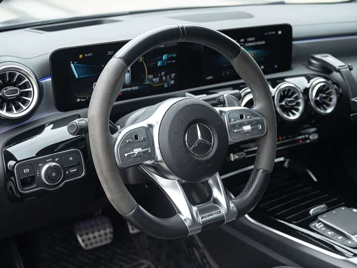 Mercedes-Benz A-Class 2020 AMG A 45 4 MATIC+ — фото 14
