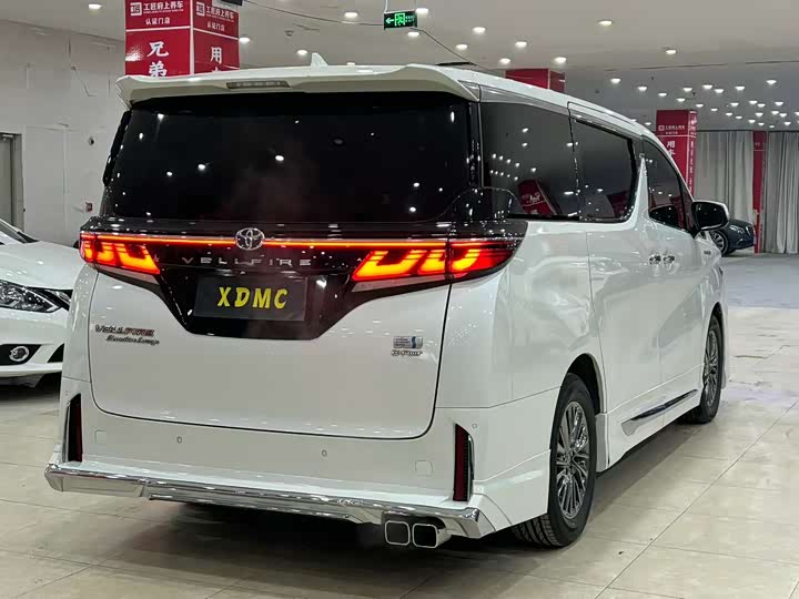 Toyota Vellfire — фото 9