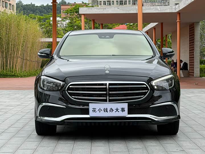 Mercedes-Benz E-Class 2017 E 300 L Luxury — фото 2