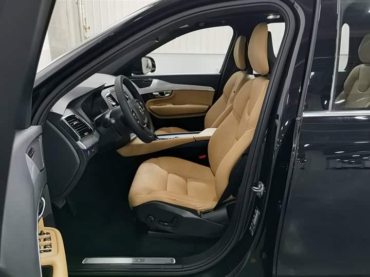 Volvo XC90 2018 T 6 5 — фото 10