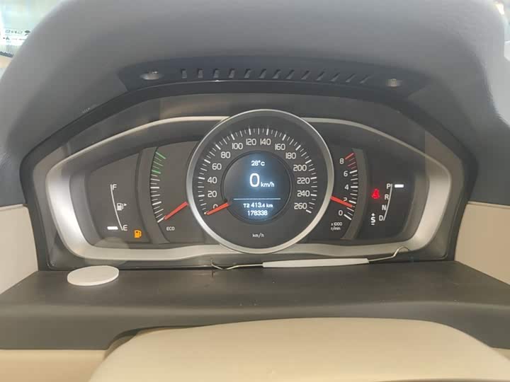 Volvo S80L 2014 2.0 T 5 — фото 12