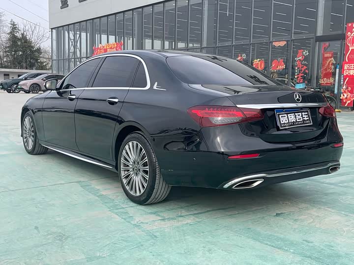 Mercedes-Benz E-Class 2017 E 300 L Luxury — фото 14