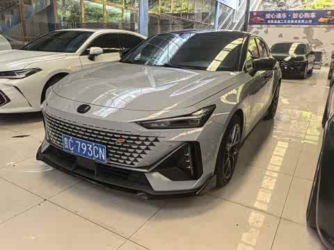 Changan UNI-V 2022 1.5 T Premium — фото 12
