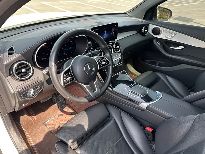 Mercedes-Benz GLC 2020 GLC 260 4 MATIC SUV — фото 13