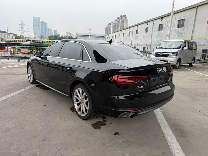 Audi A4L 2018 30 40 TFSI — фото 5