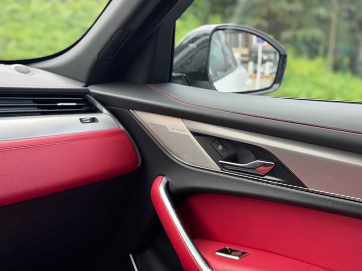 Jaguar F-PACE 2025 P 250 R-Dynamic SE — фото 10