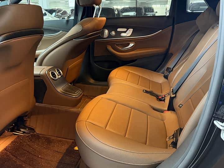 Mercedes-Benz E-Class E 300 L стиль — фото 6