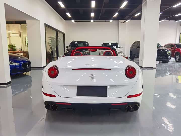 Ferrari California 2015 3.9 T Standard — фото 6