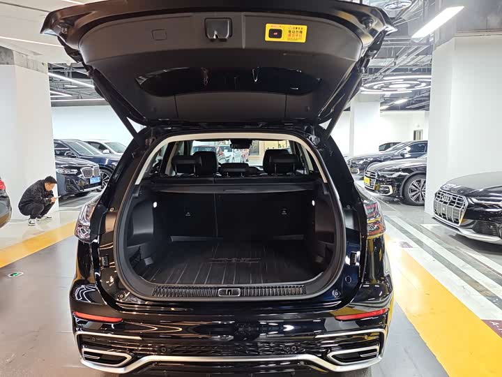 Hongqi HS5 2023 2.0 T Pro — фото 11