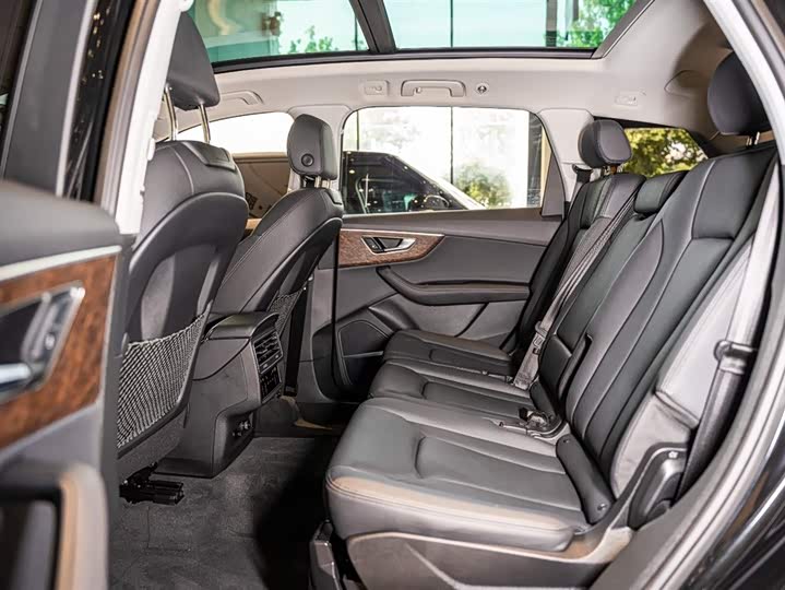 Audi Q7 2023 55 TFSI quattro S line Sport — фото 11