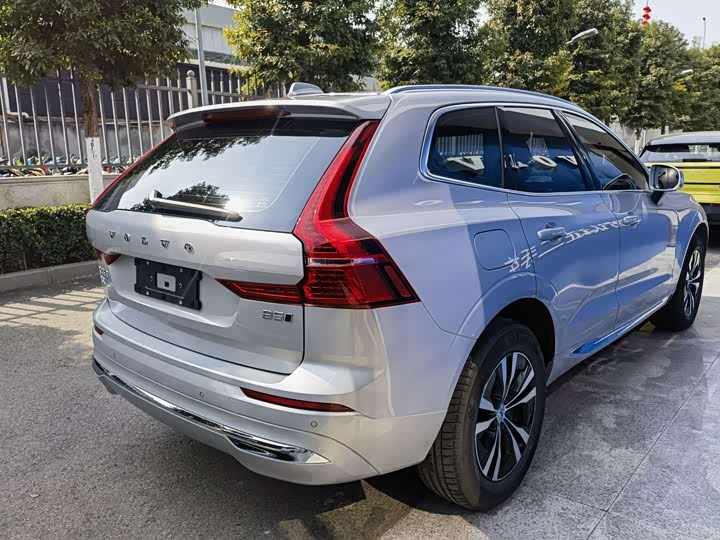 Volvo XC60 2024 B 5 4 WD — фото 5