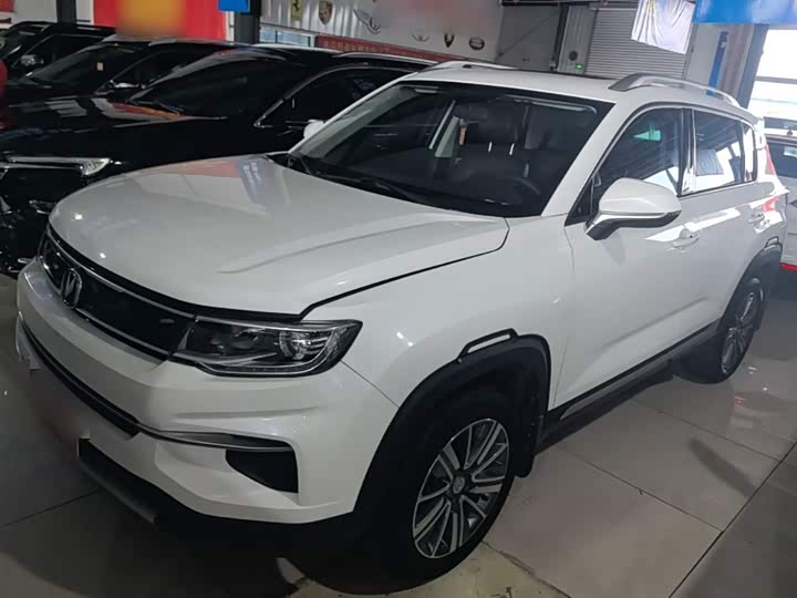 Changan CS35 PLUS 2019 1.6 L MT — фото 1