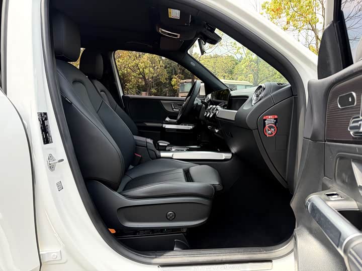 Mercedes-Benz GLB 2021 GLB 200 — фото 54