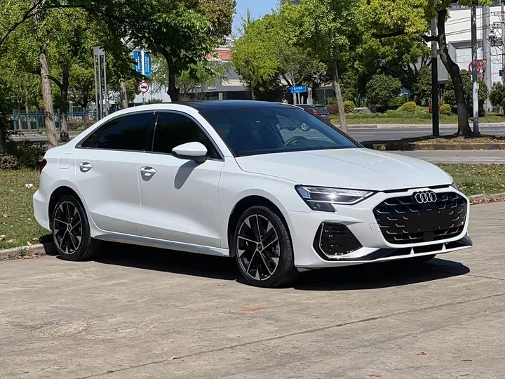 Audi A3 2025 A 3 L Limousine 35 TFSI — фото 3