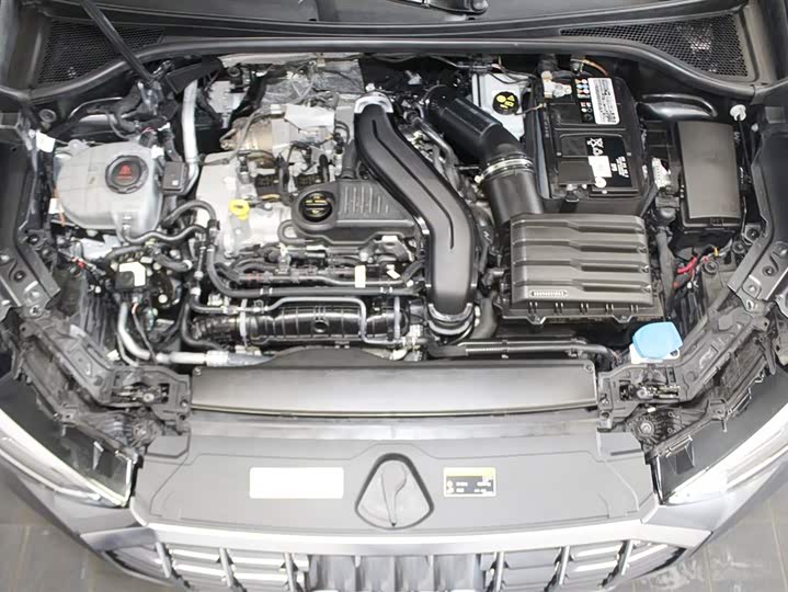 Audi Q3 2023 35 TFSI (1.5 T) — фото 13