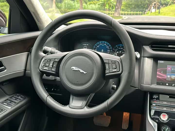 Jaguar XFL 2017 XFL 2.0 T 200 PS — фото 5