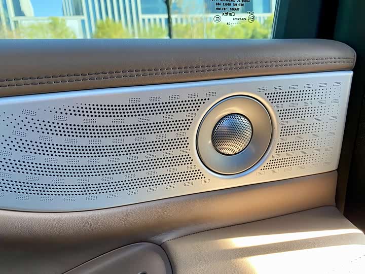 Lincoln Navigator — фото 25
