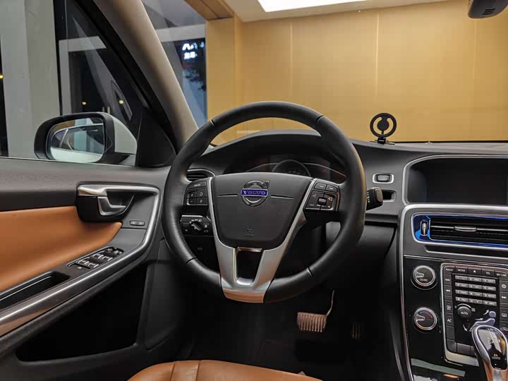Volvo S60 2018 S 60 L T 3 — фото 14