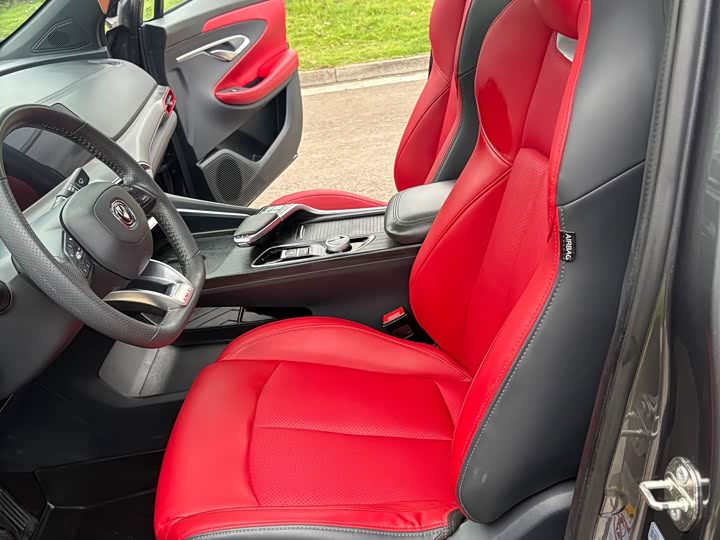 Changan UNI-T 2020 1.5 T Premium — фото 14