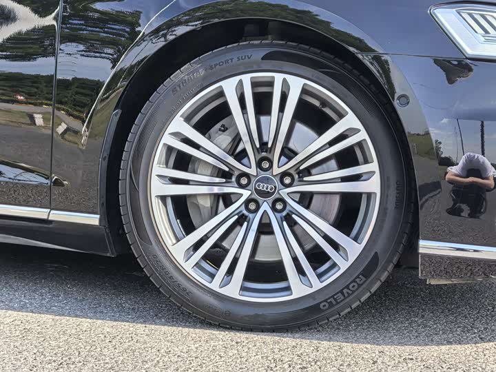 Audi A8 2021 A 8 L 55 TFSI quattro Premium — фото 5