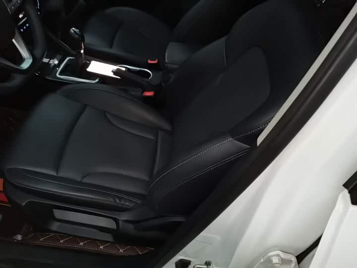 Changan CS35 PLUS 2021 1.6 L MT — фото 15