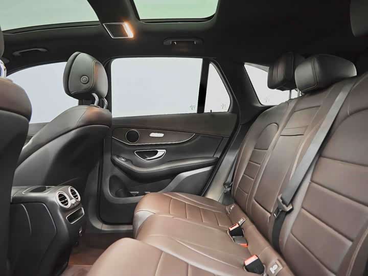 Mercedes-Benz GLC 2020 GLC 260 L 4 MATIC Luxury — фото 32