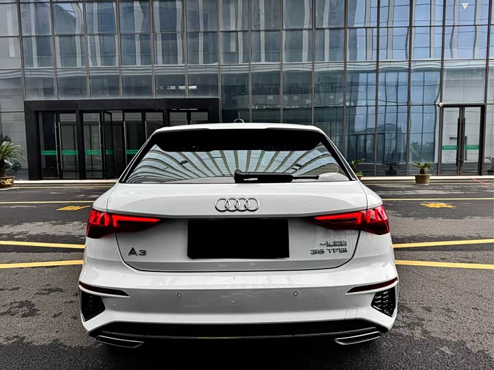 Audi A3 2022 Sportback 35 TFSI Sport — фото 6