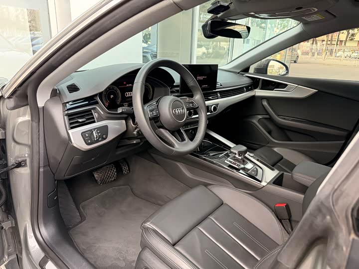 Audi A5 2024 Sportback 40 TFSI — фото 6