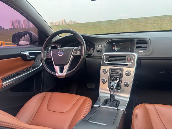 Volvo S60 2015 S 60 L 2.0 T — фото 6