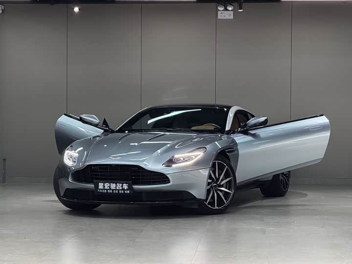 Aston Martin DB 11 2016 5.2 T — фото 2
